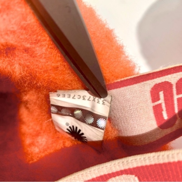 UGG Fluffy Orange Slippers - Picture 6 of 8